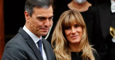 España: Pedro Sánchez analiza renunciar por una investigación de corrupción contra su esposa