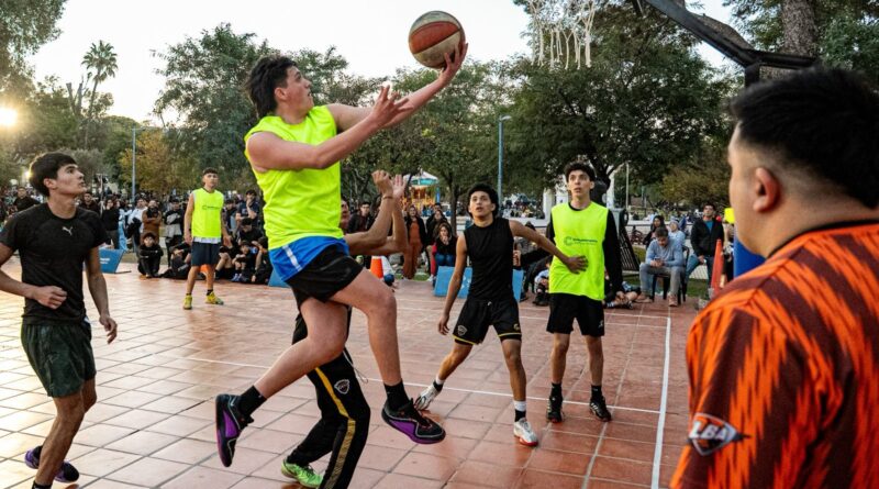Ante una Alameda colmada, se llevó adelante un nuevo encuentro de Básquet 3×3 y Rap