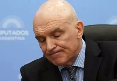 Espert renunció a la Comisión Presupuesto y Hacienda