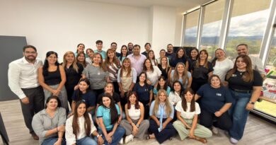 Docentes de inglés de la Capital iniciaron el ciclo 2026 con un taller de fortalecimiento de equipos