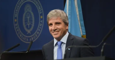 Caputo ratificó el esquema de bandas cambiarias y habla de «inflación empezando con cero» para agosto