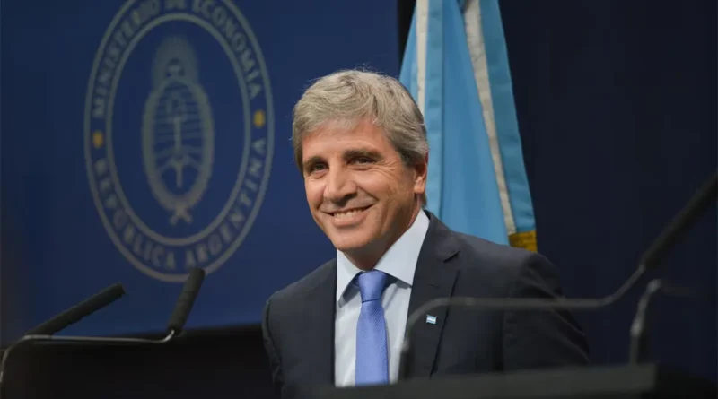 Caputo ratificó el esquema de bandas cambiarias y habla de «inflación empezando con cero» para agosto