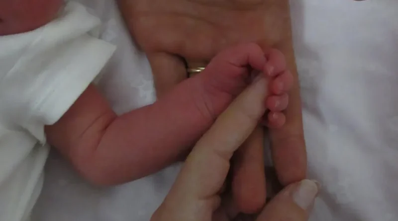 La primera foto de la carita de Gia, la hija de Oriana Sabatini y Paulo Dybala