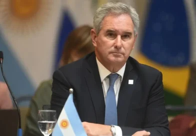 Pablo Quirno ratificó el apoyo a EEUU e Israel y rechazó la neutralidad ante Irán