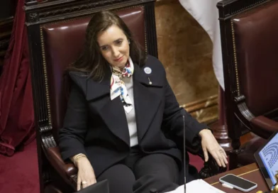 Tras bajarse de la misa de Luján en homenaje al Papa, Villarruel explicó: “Ahí estaba lo peor de la casta política”