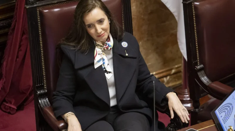 Tras bajarse de la misa de Luján en homenaje al Papa, Villarruel explicó: “Ahí estaba lo peor de la casta política”