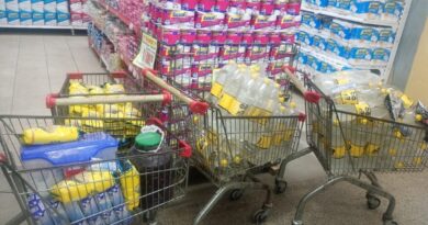 El municipio decomisó mercadería vencida en supermercados y distribuidoras
