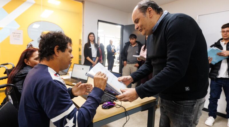La Capital lanzó “Office a tu Medida” para personas con discapacidad