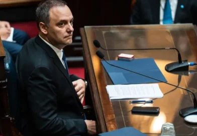 Cuestionamientos a Adorni: piden interpelarlo en el Senado y Diputados