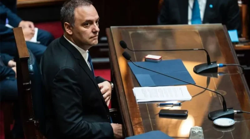 Cuestionamientos a Adorni: piden interpelarlo en el Senado y Diputados