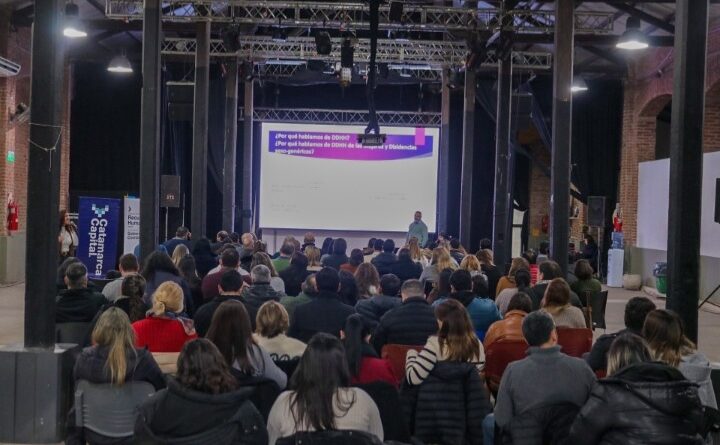 Funcionarios  de la Municipalidad de la Capital se capacitaron en la Ley Micaela