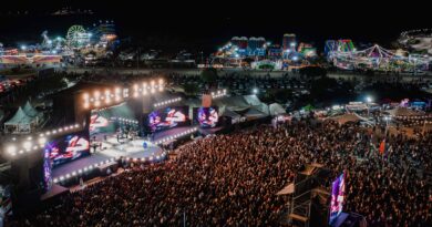 Más de 40 mil personas corearon al ritmo de la cumbia de Candu Domínguez, G Sony y 18 Kilates
