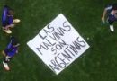 A qué sanción se expone la AFA por la bandera de «Las Malvinas son argentinas» y cuál es el antecedente en Mundiales