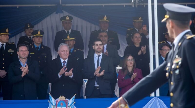 El vicegobernador Rubén Dusso encabezó el acto por el 203° Aniversario de la Policía de Catamarca