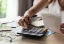 Por la crisis de ingresos y salarios, el 62% de los argentinos se endeudó para cubrir gastos básicos