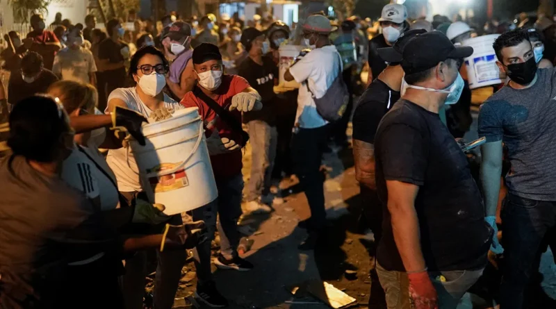 Colombia busca sobrevivientes bajo los escombros tras el terremoto: ya son al menos 130 los muertos