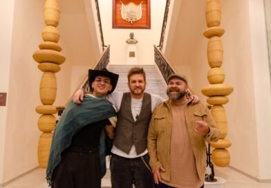Valen Vargas, Axel y Juan Fuentes eligieron los paisajes de Catamarca para grabar nuevas colaboraciones