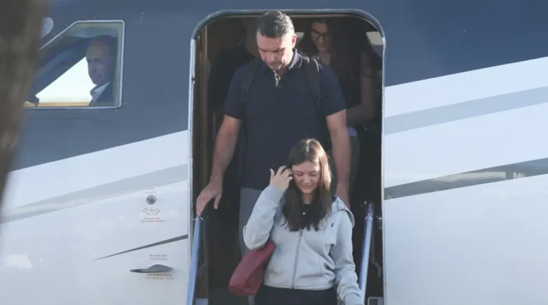 Flávio Bolsonaro agradeció a Donald Trump y a Javier Milei tras su llegada a Estados Unidos